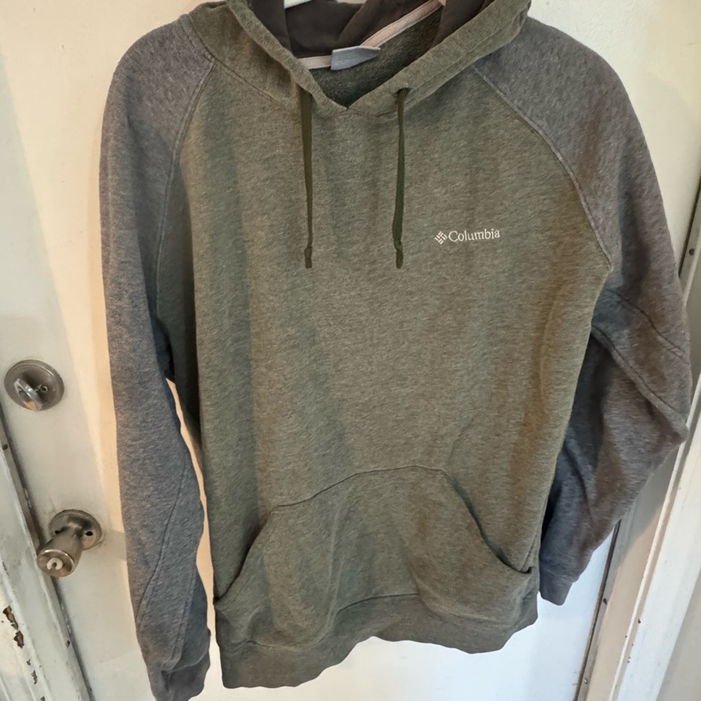 Columbia Men's Heather Gray Hoodie